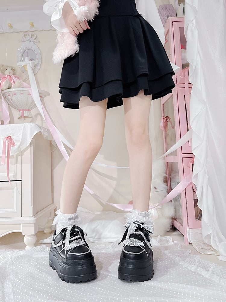 Jirai Kei – Schwarze Plateauschuhe mit Strasssteinen und abnehmbarer Perlenkette