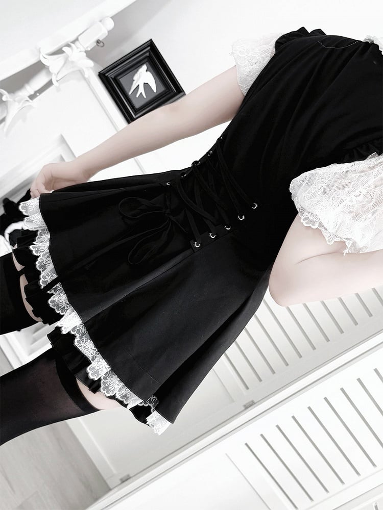 Jabot Black Jirai-Kei Plaid Short Sleeve Gown with Lace Bow Accents + Matching Shorts Set - Puzzles