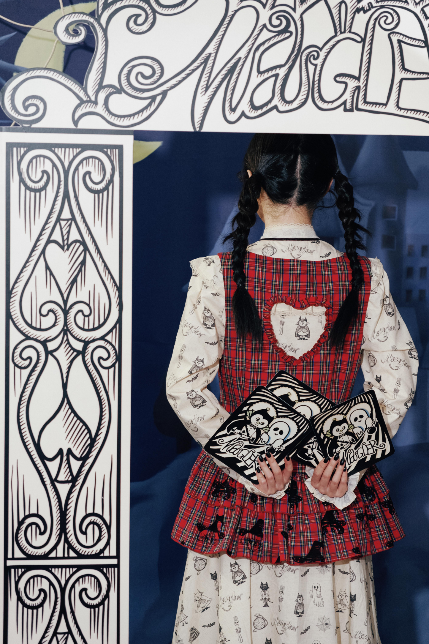 ドラキュラチェックノースリーブトップス