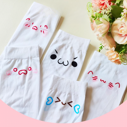 Weiße süße Overknee-Strümpfe