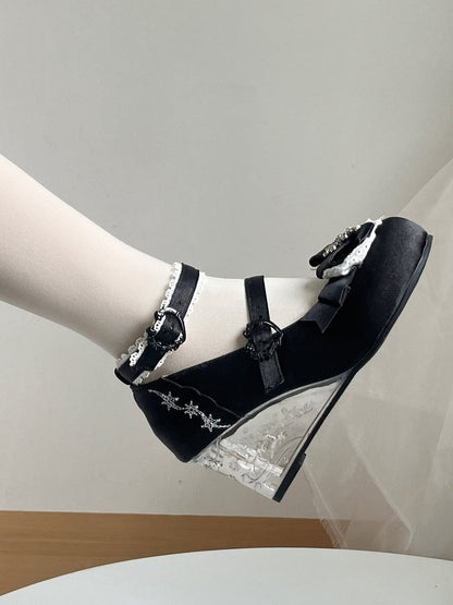 Vintage Black Snow Embroidery Round Toe Heel Shoes - Vintage Sweetheart
