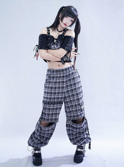 Black Plaid Pants with Detachable Legs & Chain Accents - Tribuo Flos