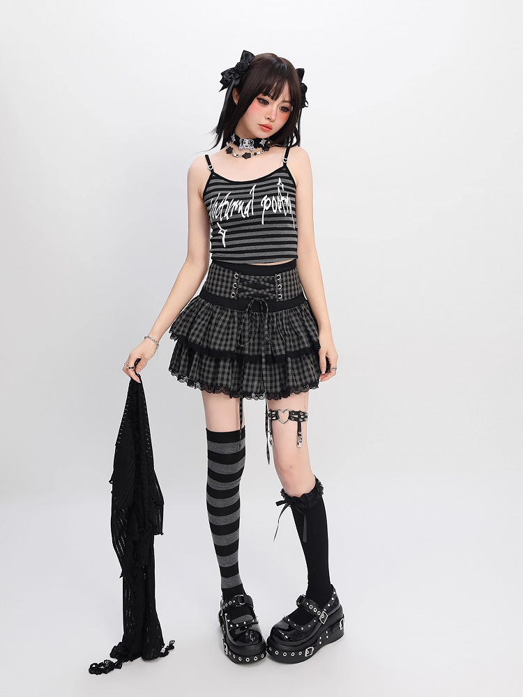 ブラック＆グレーのチェック柄レースアップウエストティアードスカート