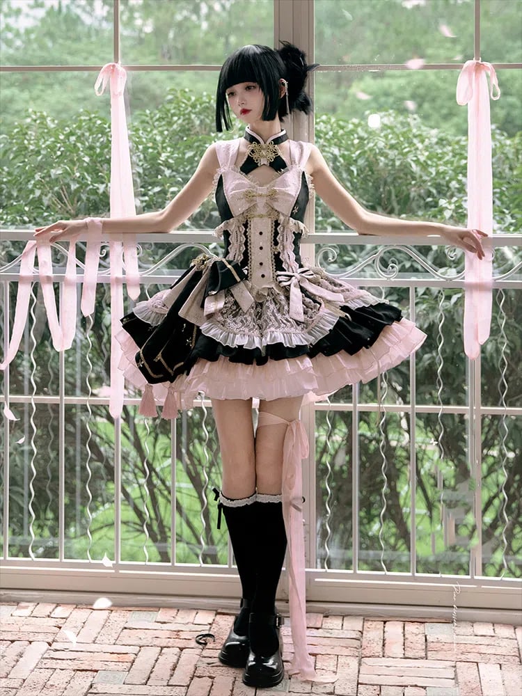 Robe Lolita Qi noire et rose avec corset et gros nœud