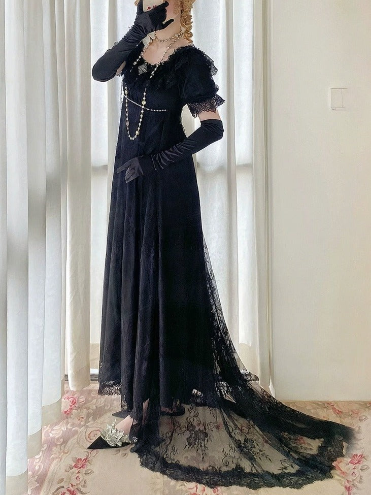 Black Square Neck Plus-Size OP Dress with Lace Accents - He Zi Has a Cat