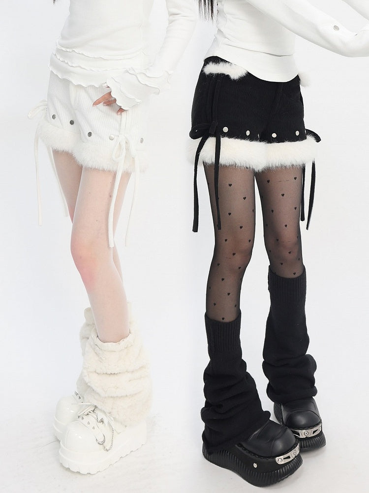 Bow Low Decoration Shorts Rise Knotted - in Black/White Bittersweet Corduroy