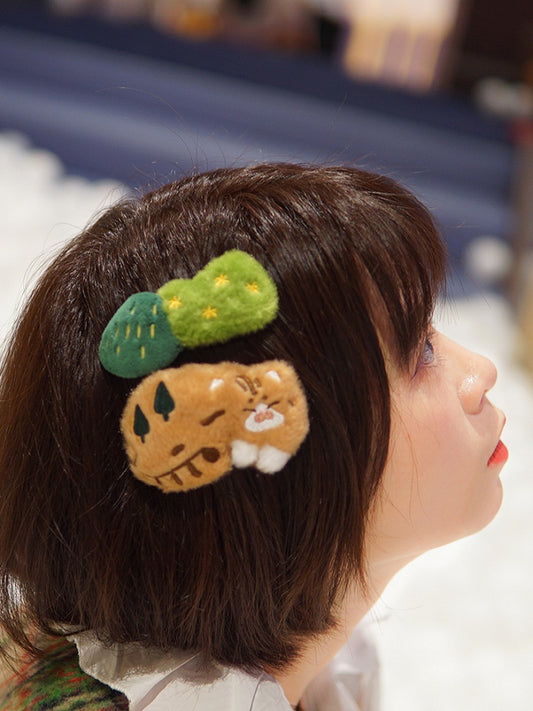 Cute Plush Hair Clip And Brooch Set