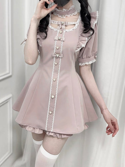 Set Jirai + Pink – Minikleid mit Flatterärmeln und Schleife am Rücken zum Binden + Shorts Kei Dusty Choker