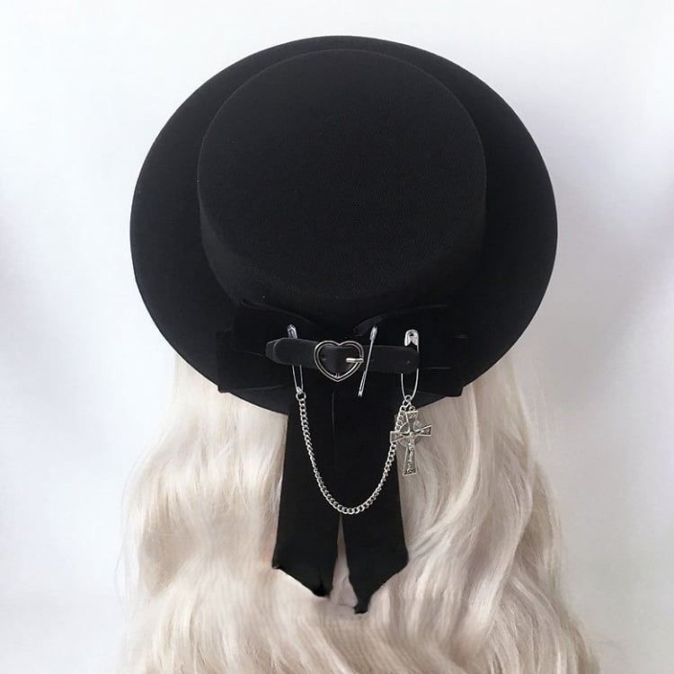 Chain Buckle Flat Black decorated Bow Hat with Accents