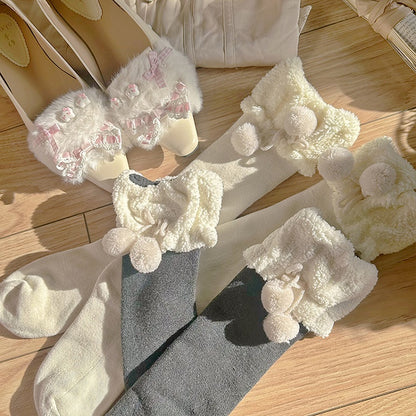 Lolita Beige/Graue Wadensocken mit Pompons und Plüschbesatz