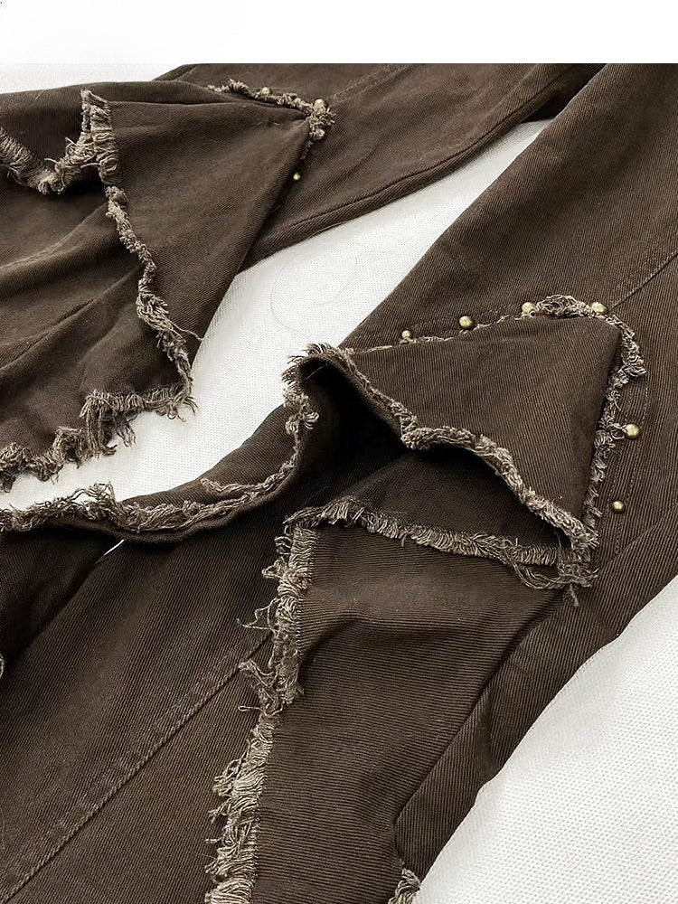 Kaffeebraune Wasteland Punk-Schlagjeans mit Volantbesatz