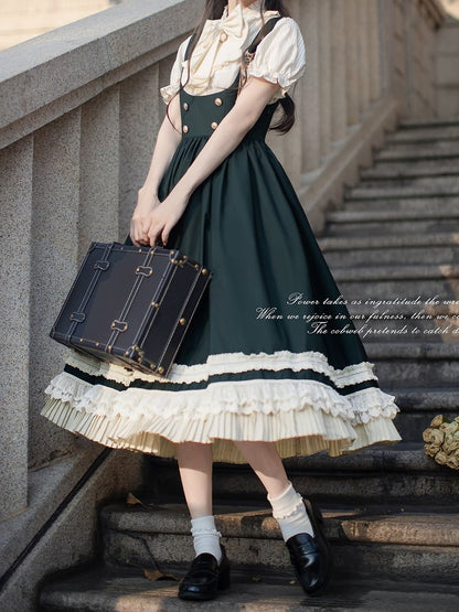 Grünes Overallkleid im High Waist Style Dark Preppy mit beigem Spitzenbesatz