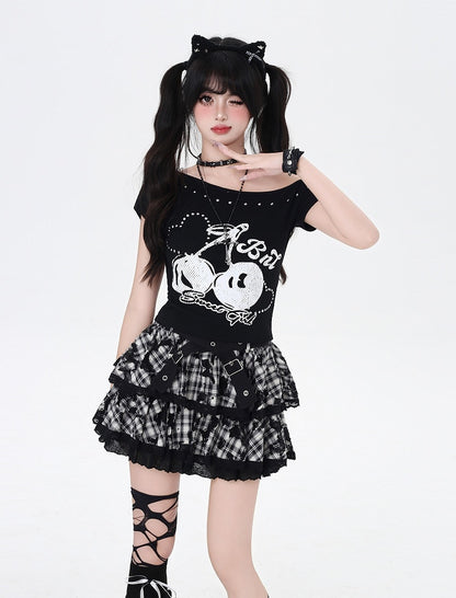 ハート ブラック/ホワイト Tシャツ アシンメトリーネックライン チェリープリント スタッズ