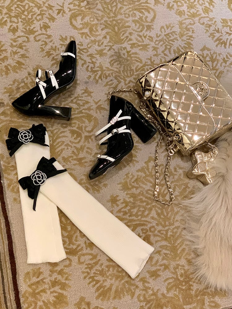 Camellia White/Black with Signature Leg and Bowknot Warmers