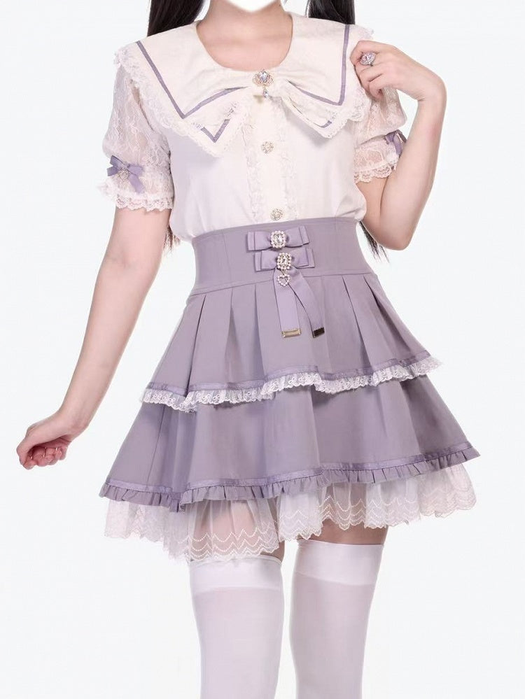 Jirai Kei Bluse mit Schleife, lila-weißem Kragen, Schleifen und Kronenbrosche