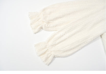 Beiges, langärmliges Oberteil mit Rüschenausschnitt