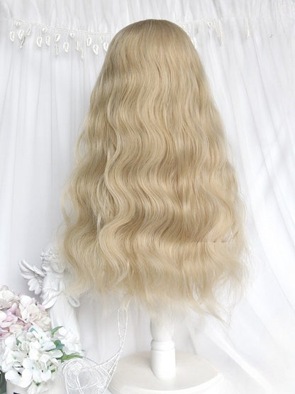 フルウェーブウィッグ（長さ65cm、ブロンドの前髪付き）