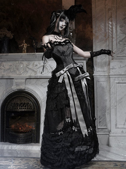 – Victorian-Inspired Corset Heart Silhouette Black 16-Bone Shaper