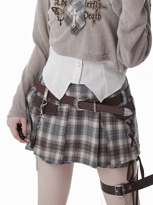 Y2K Schnür-Skort mit schwarzem Detail und kariertem Gürtel mit Schnalle und Kette, Weiß/Khaki