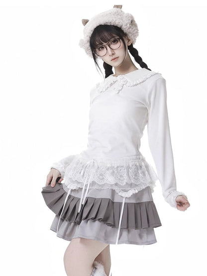 Weißes Top mit Spitzenbesatz