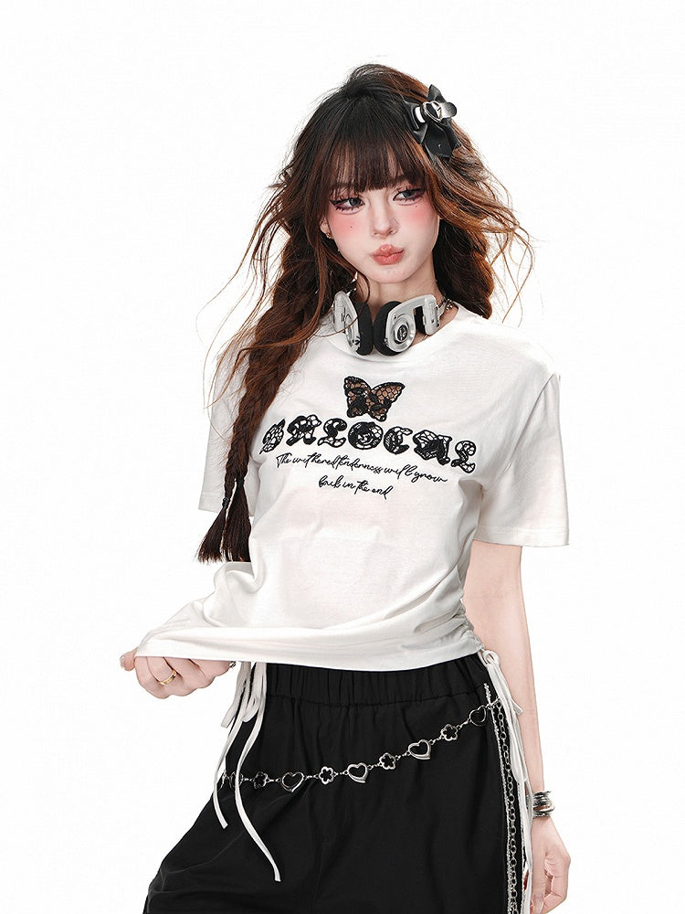 Schwarz/weißes, schmetterlingsförmiges, Ausschnittdetail, Kordelzug in der Taille, glamouröses T-Shirt