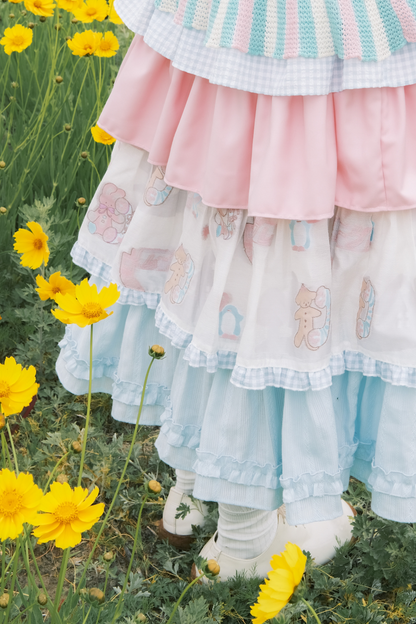 カラフルに揺れるフリルタワースカート