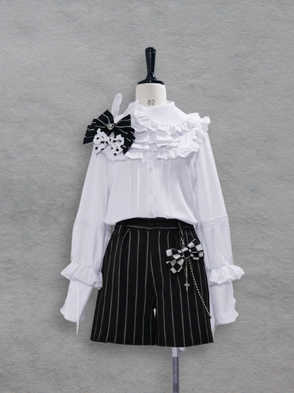 Theater Pattern Striped Shorts Bunny Ouji Black