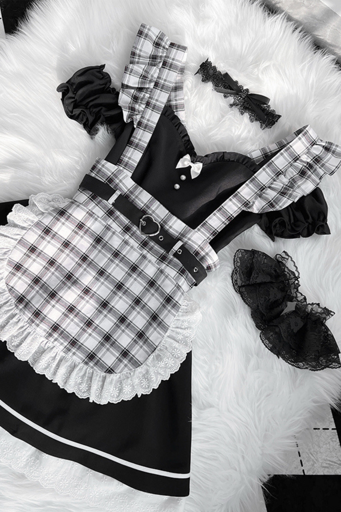 One-piece mine with apron check set maid