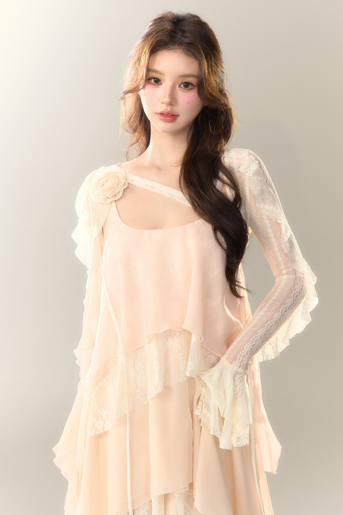 ショート丈のフレンチシアーカーディガン