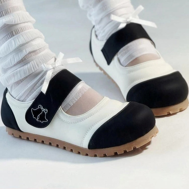 Round-toe Black Sweet Lolita Flats in PU with Velcro Strap