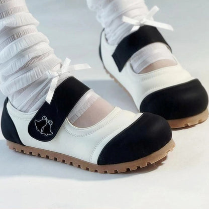 Round-toe Black Sweet Lolita Flats in PU with Velcro Strap