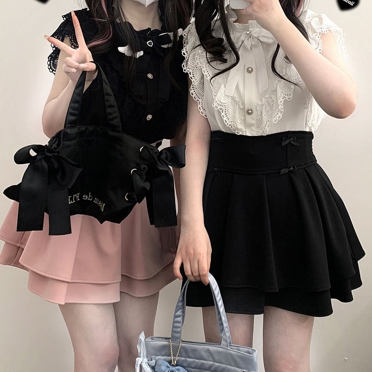 Sleeves Bow Kei and Flutter with Tie Jirai Heart-shaped Trim Blouse Black/White Winged Lace