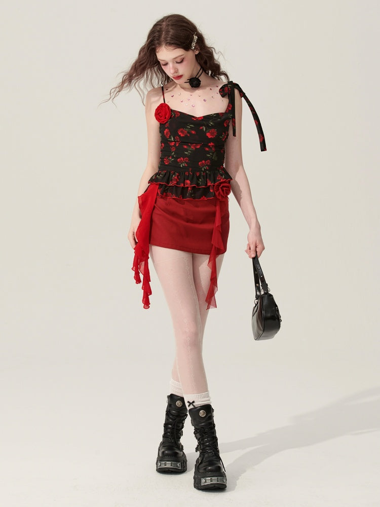 Schwarzes Camisole-Top mit Blumenmuster und Rüschensaum