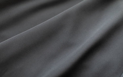 ダークグレーの秋冬定番ワンピース フロントボタンプラケット