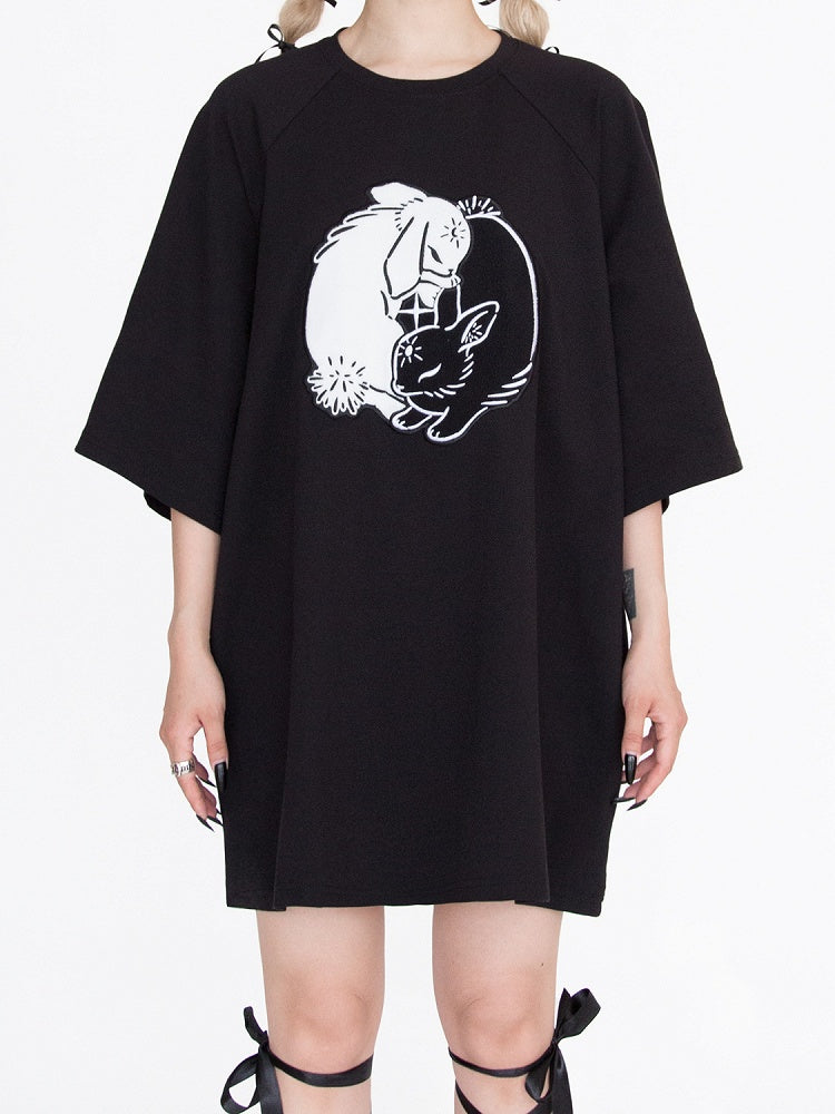 ブラックバニー刺繍オーバーサイズTシャツ