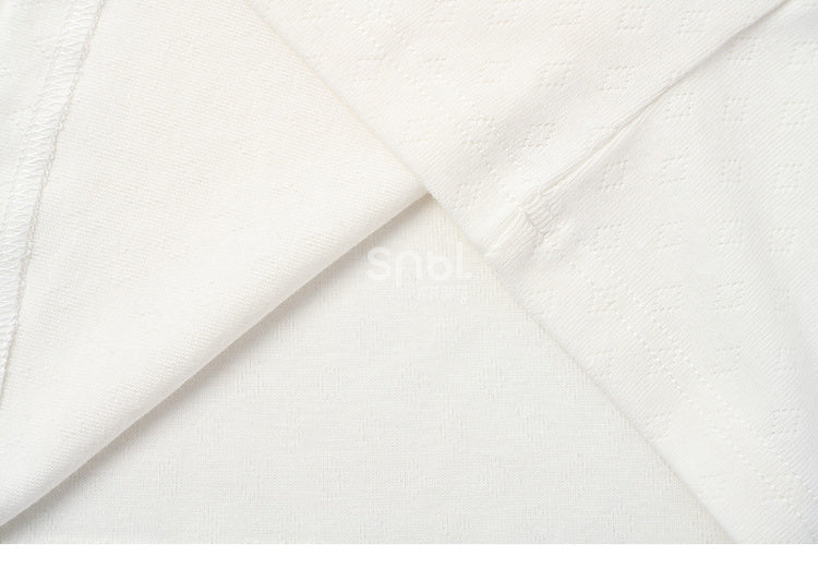 Weißes Slim-Fit-Top mit Rundhalsausschnitt und Spitzenbesatz