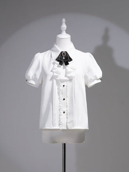 Weiße Lolita Gothic Bluse mit Jabot-Kragen und Puffärmeln und Schleife