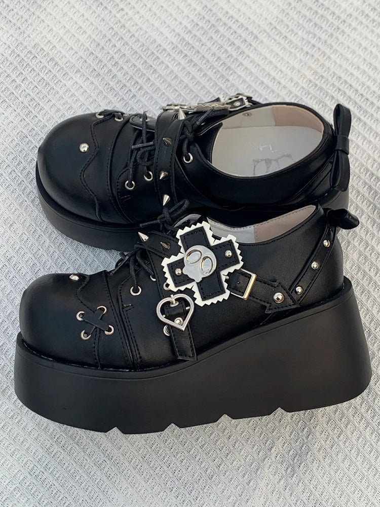 Studded Matte Accents Shoes Platform Gothic - Black