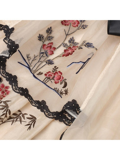 Hanfu Lolita Floral Bird Jumper Dress in Soft Yellow and Black - Yimu Walnut
