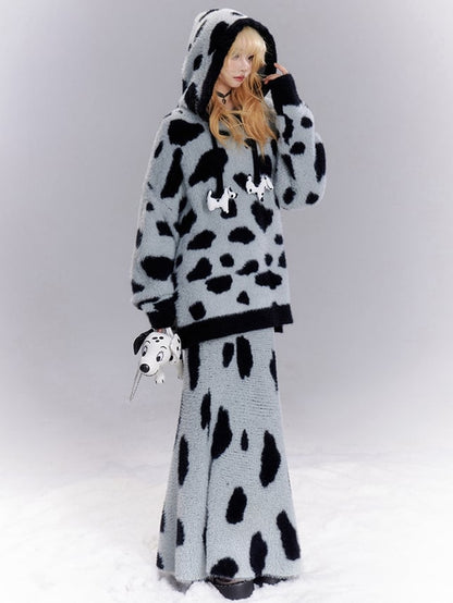 グレーの斑点模様のフード付きセーター