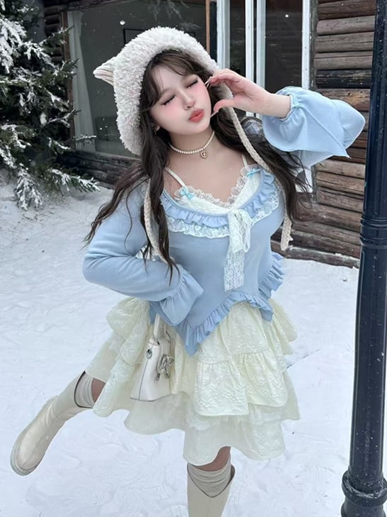 Plus Size Hellblaues zweiteiliges Top mit Rüschenbesatz und V-Ausschnitt und langen Ärmeln