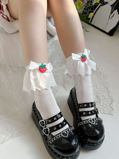 ホワイトストロベリーリボンレーストリムのスイートロリータソックス