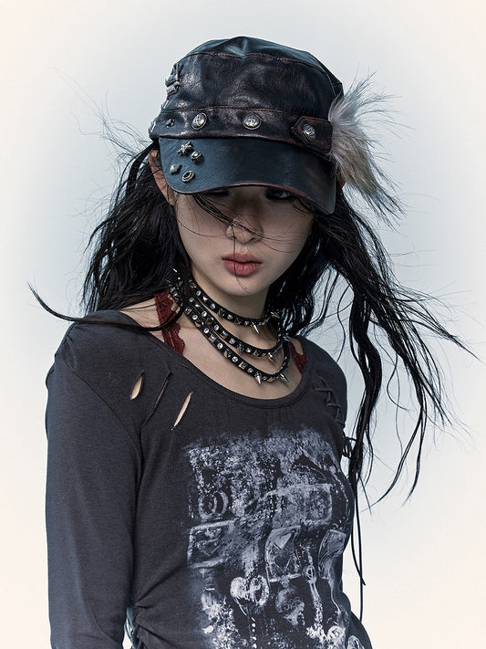 スタッドディテール付きダークレッドブラウンパンクハット