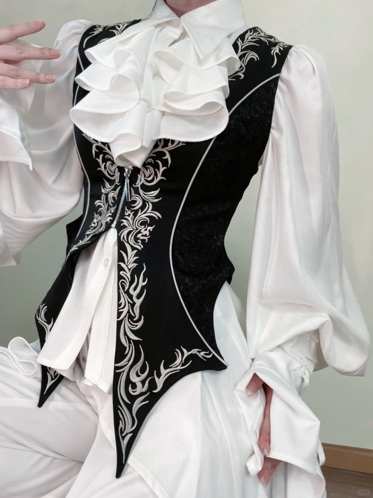 Schwarze Ouji Lolita Weste mit wunderschönen Details