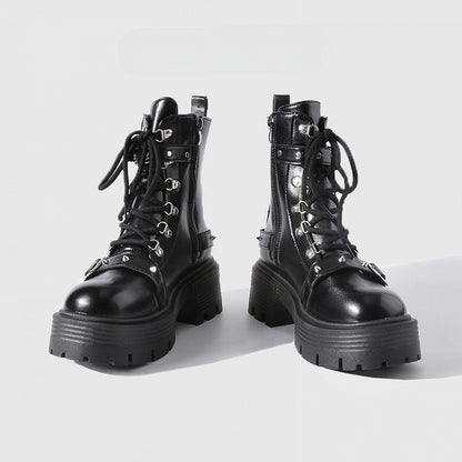 Chunky Gothic Black Details Pin - Martins