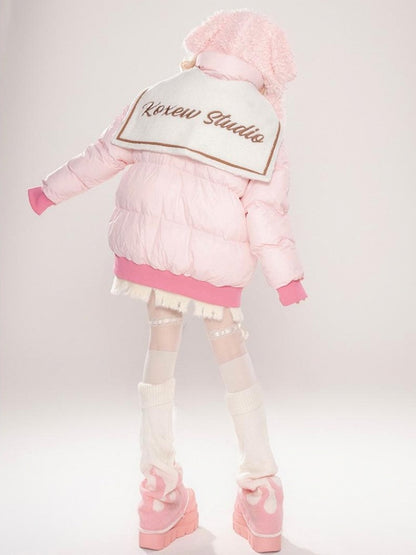 Dicke Jacke mit abnehmbarem Matrosenkragen und rosa Kätzchen-Print