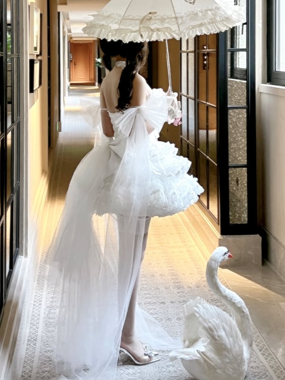 White Oversized Bow Train for Elegant Looks - Diamond Honey