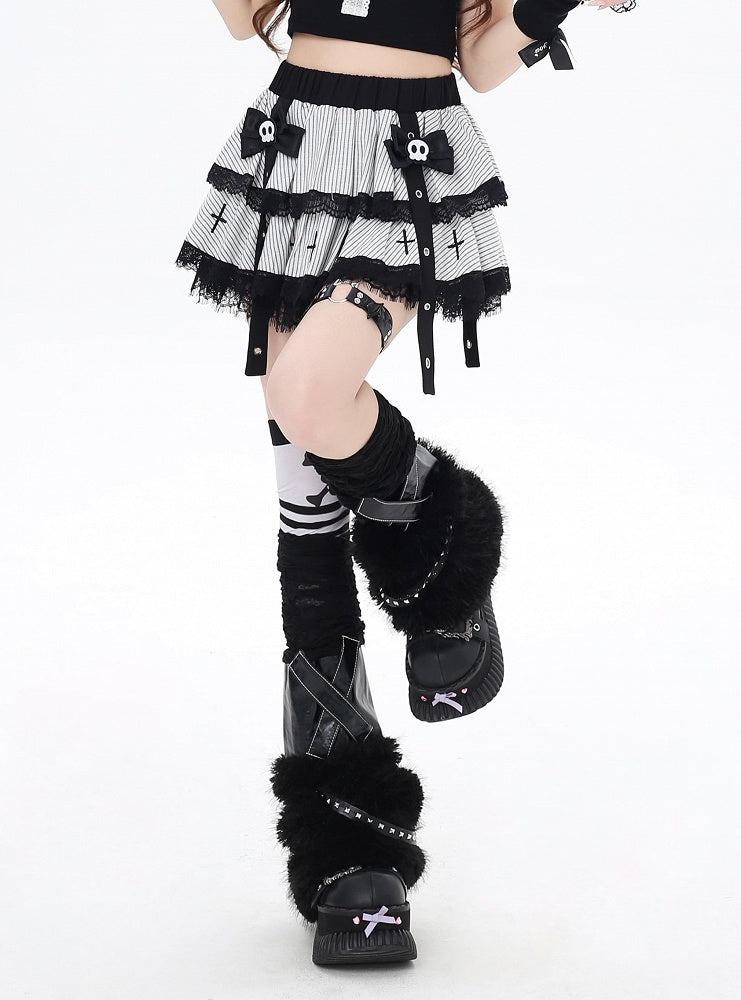 裏地付きホワイトストライプのクリップ、レーストリム、パンクなリボン、スケルトン、ティアードスカート