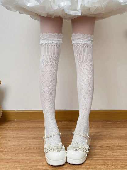 Overknee Stockings in White and Milk Yellow with Lace Accents - Fat Bear Story