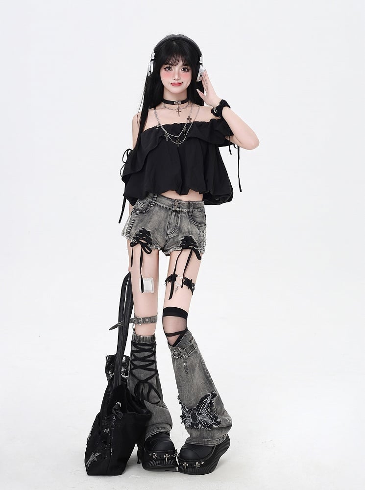 Staubgraue Jeans-Shorts mit Schnürdetails und Schmetterlingssaum und Beinapplikation